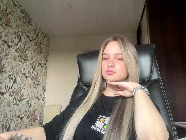 AnnaHoupt live cam on BongaCams