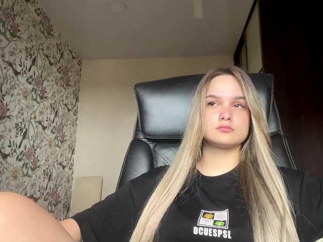 AnnaHoupt live cam on BongaCams