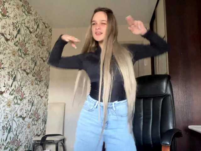 AnnaHoupt live cam on BongaCams