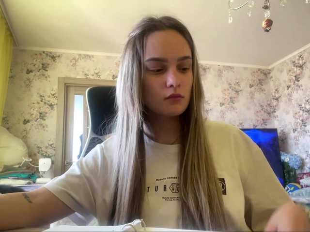 AnnaHoupt live cam on BongaCams