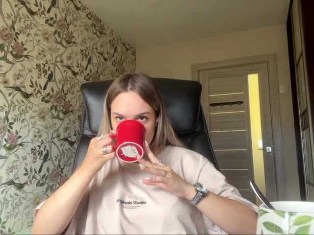 AnnaHoupt live cam on BongaCams