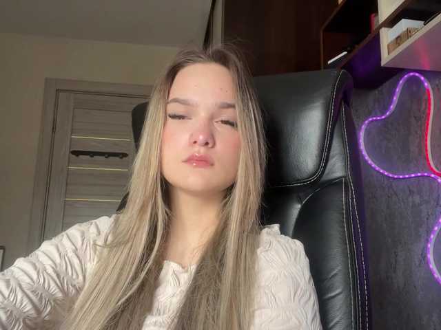 AnnaHoupt live cam on BongaCams