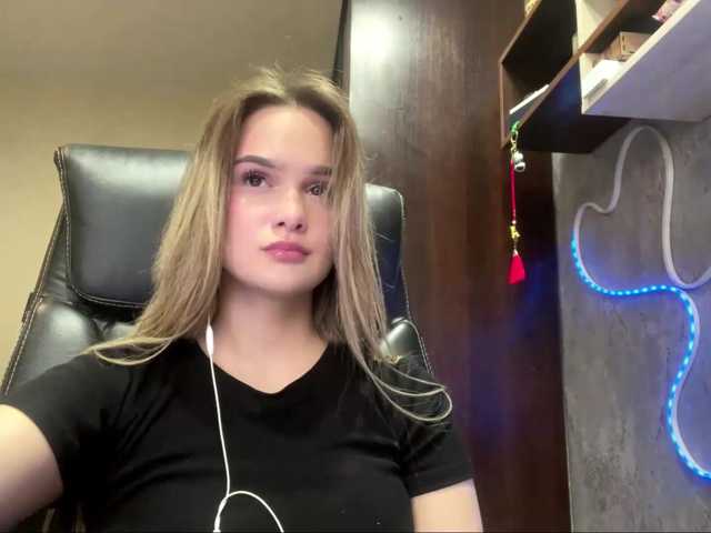 AnnaHoupt live cam on BongaCams