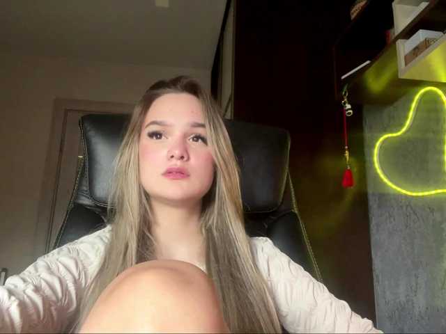AnnaHoupt live cam on BongaCams