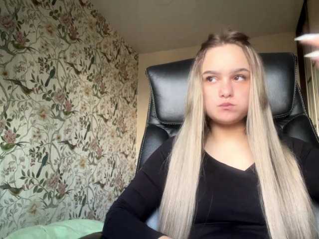 AnnaHoupt live cam on BongaCams