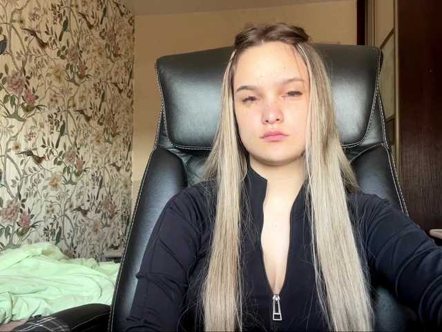 AnnaHoupt live cam on BongaCams