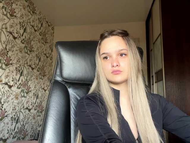 AnnaHoupt live cam on BongaCams