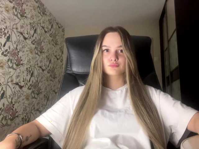 AnnaHoupt live cam on BongaCams