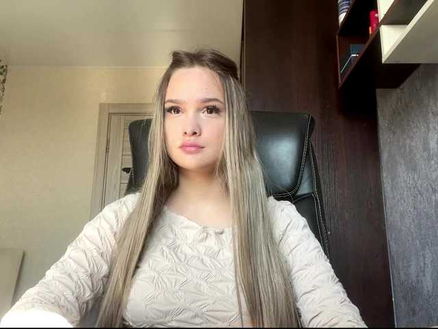 AnnaHoupt live cam on BongaCams