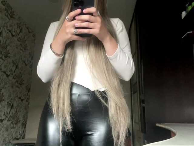 AnnaHoupt