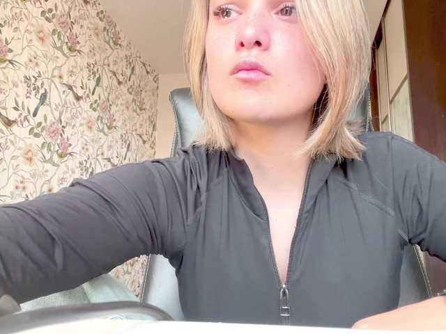 AnnaHoupt live cam on BongaCams