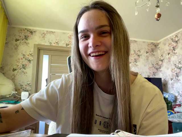 AnnaHoupt live cam on BongaCams