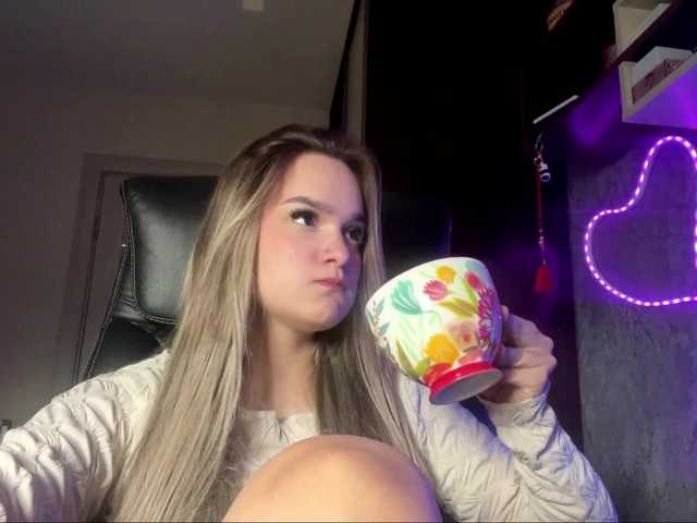 AnnaHoupt live cam on BongaCams