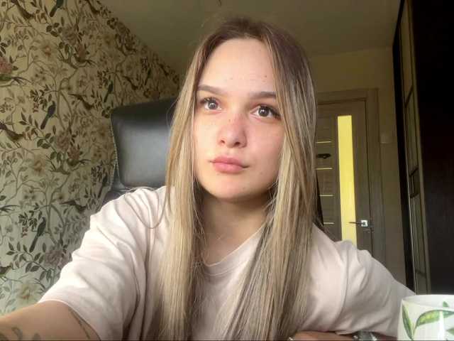 AnnaHoupt live cam on BongaCams