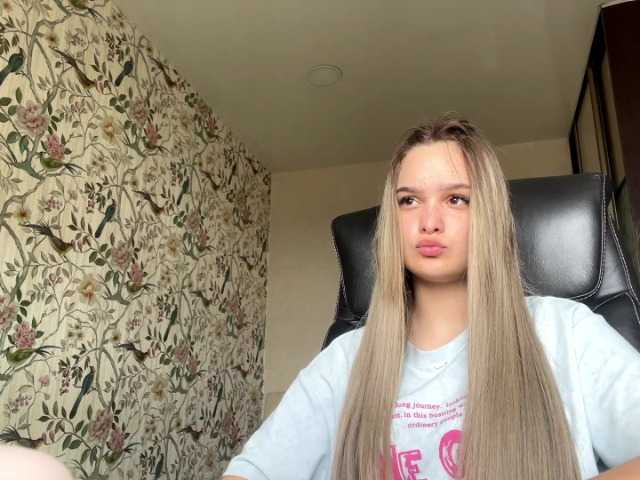 AnnaHoupt live cam on BongaCams