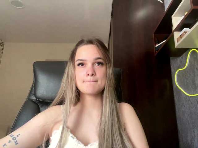 AnnaHoupt live cam on BongaCams