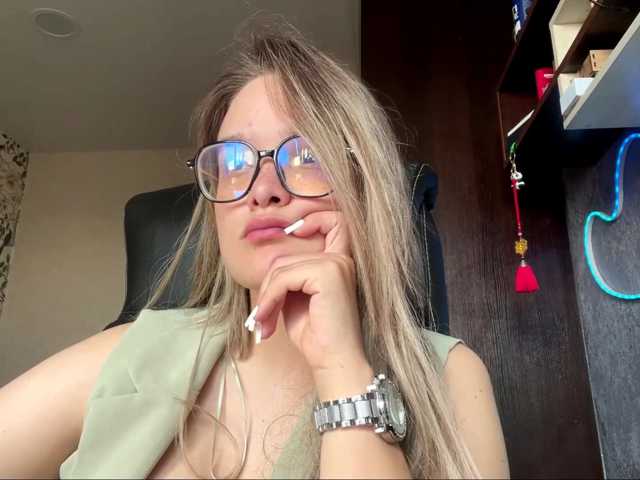 AnnaHoupt