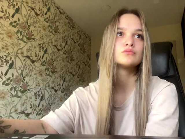AnnaHoupt live cam on BongaCams