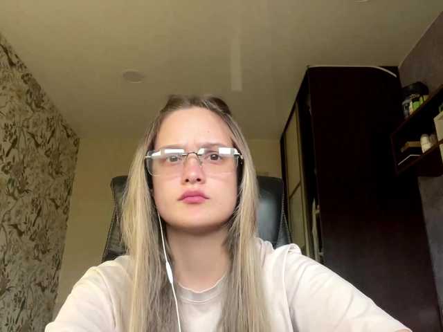 AnnaHoupt
