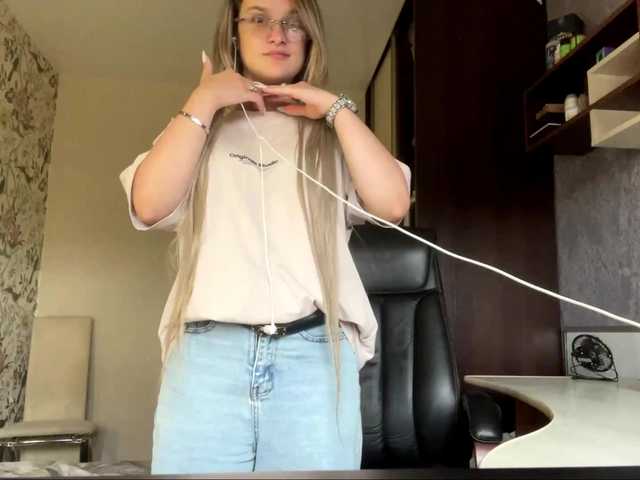 AnnaHoupt live cam on BongaCams