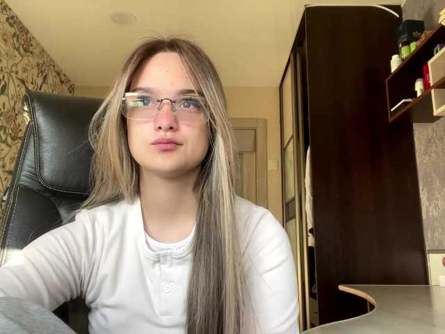 AnnaHoupt live cam on BongaCams