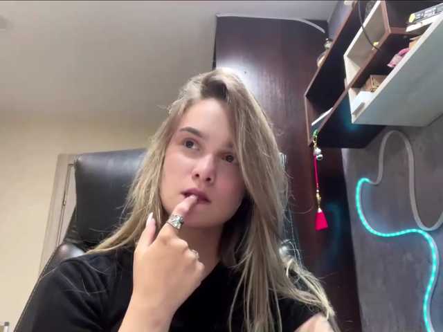 AnnaHoupt live cam on BongaCams