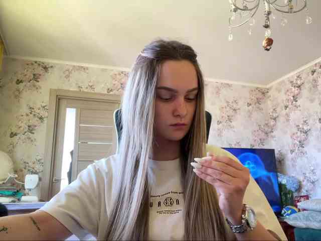 AnnaHoupt