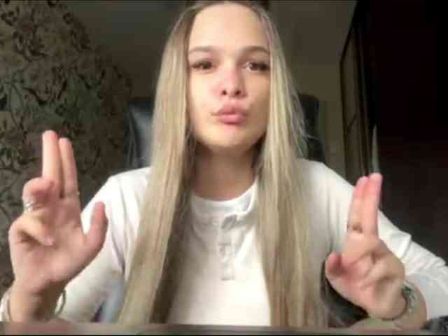 AnnaHoupt webcam