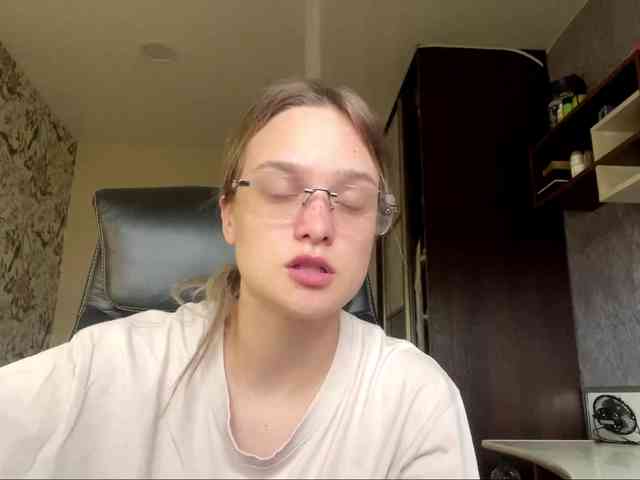 AnnaHoupt