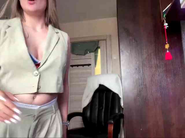 AnnaHoupt