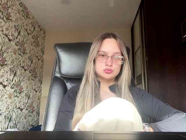 AnnaHoupt AnnaHoupt