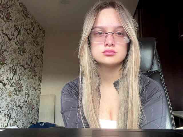 AnnaHoupt