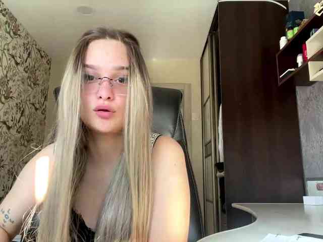 AnnaHoupt webcam