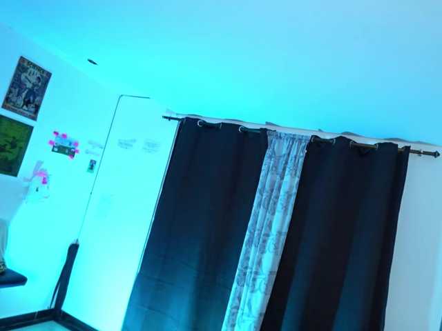 Laramucci1 live cam on BongaCams