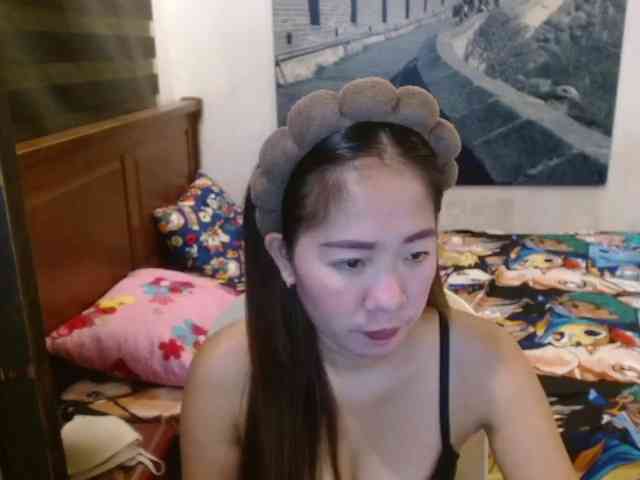 SweetGemsHotDesire webcam