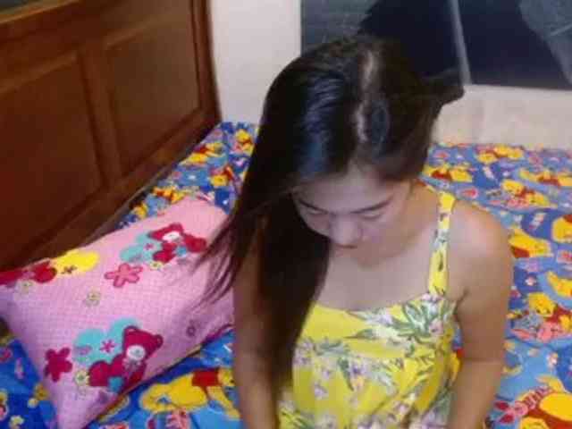 SweetGemsHotDesire webcam