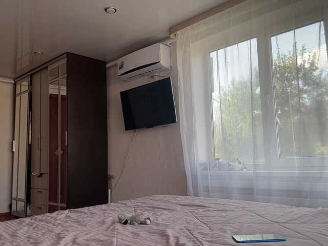 Kaderii1 live cam on BongaCams