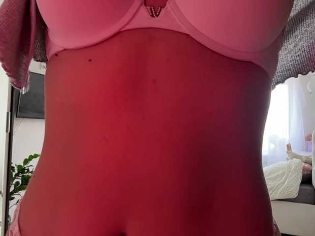 Kaderii1 live cam on BongaCams