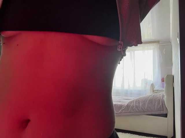Kaderii1 live cam on BongaCams
