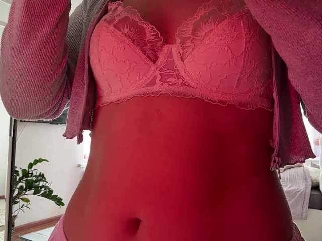 Kaderii1 live cam on BongaCams