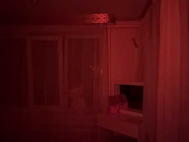 Kaderii1 live cam on BongaCams