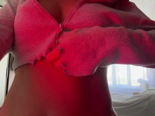 Kaderii1 live cam on BongaCams