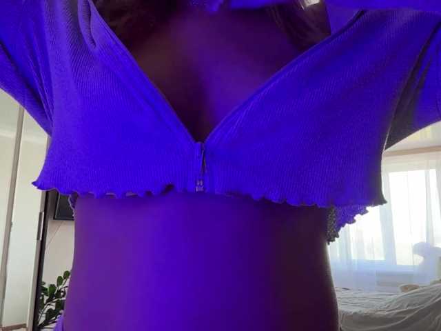 Kaderii1 live cam on BongaCams