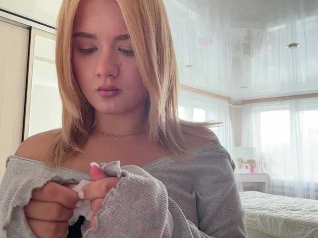 Kaderii1 live cam on BongaCams
