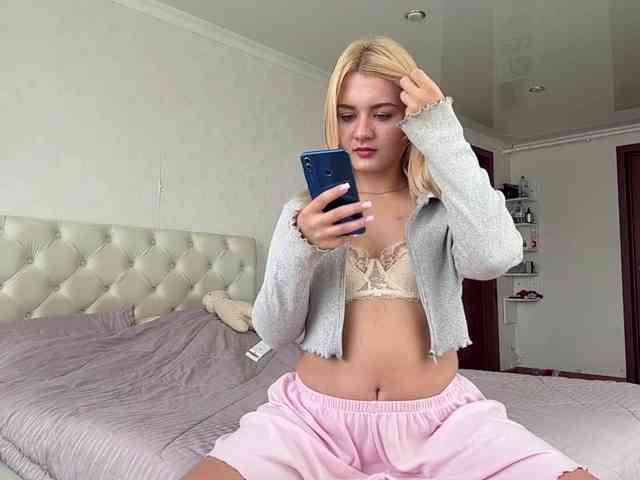 Kaderii1's webcam live show