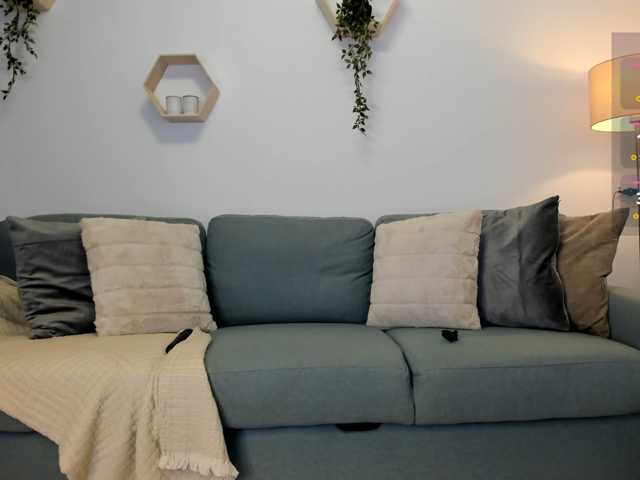 naila18 live cam on BongaCams