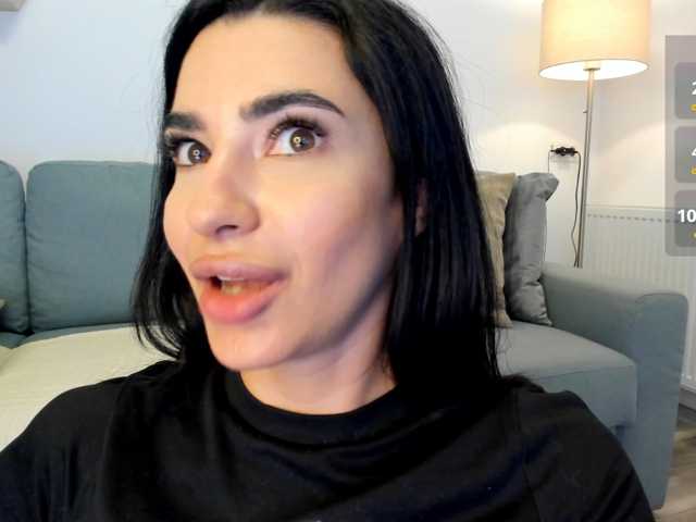 naila18 live cam on BongaCams