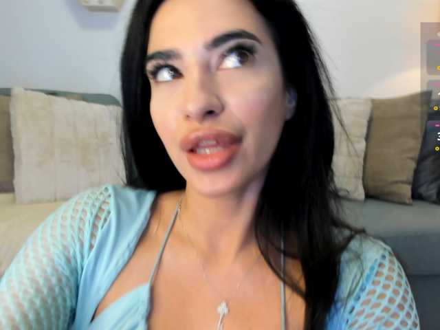 naila18 live cam on BongaCams