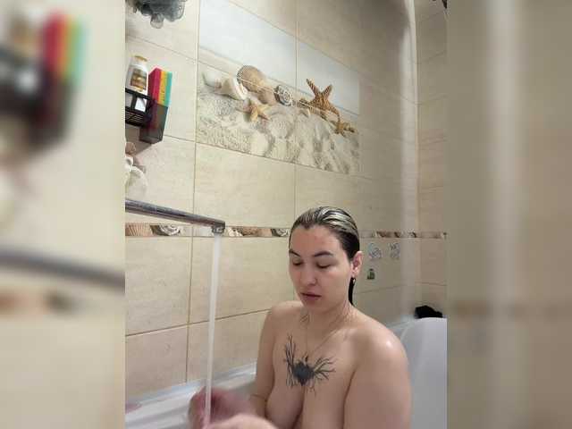 Lilua live cam on BongaCams