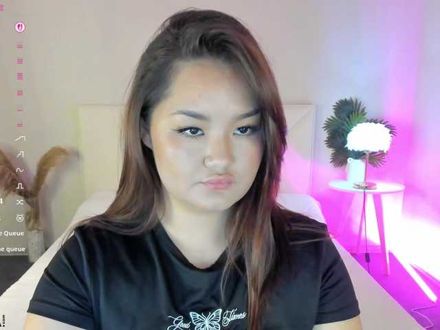 JadeKussh live cam on BongaCams